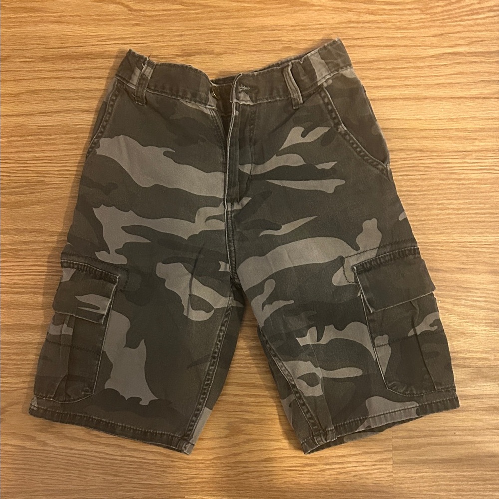 Wrangler Boys size 12 Green Camouflage Cargo Shorts
